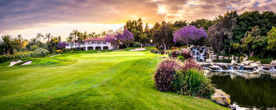 /content/dam/images/golfdigest/fullset/course-photos-for-places-to-play/Aviara Golf Club - Hole 18.jpg